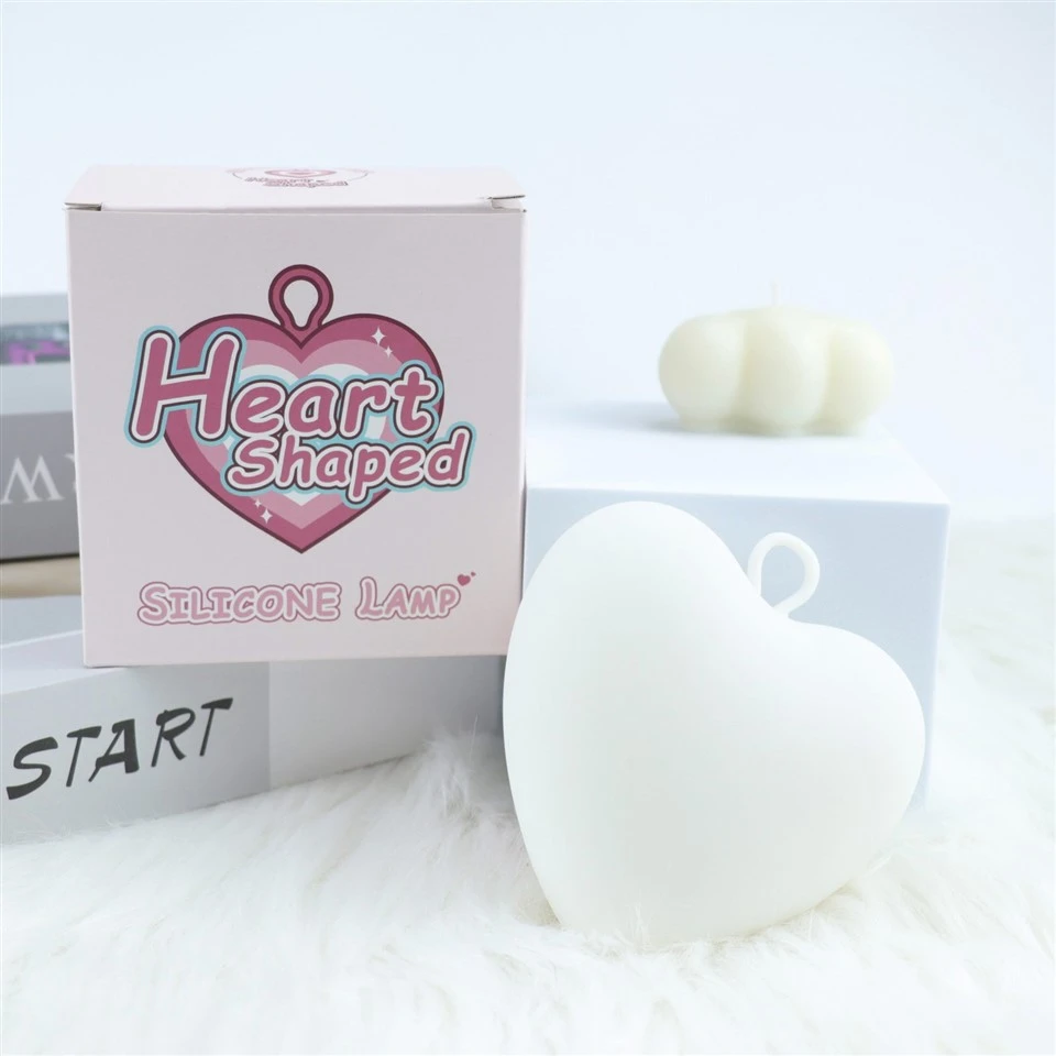 Heart-shaped-Night-Lamp-for-the-desk